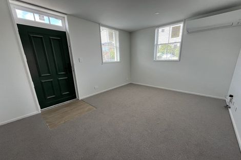 Photo of property in 4/30 Hargest Crescent, Sydenham, Christchurch, 8023