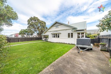 Photo of property in 18 Riddiford Street, Woburn, Lower Hutt, 5011