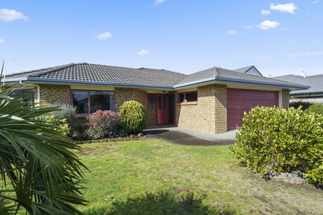 Photo of property in 15 San Priamo Place, Paraparaumu Beach, Paraparaumu, 5032
