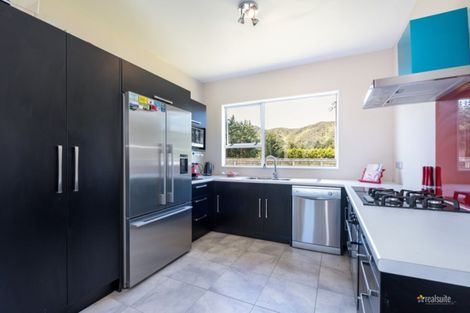 Photo of property in 123 Upper Fitzherbert Road, Wainuiomata, 5373