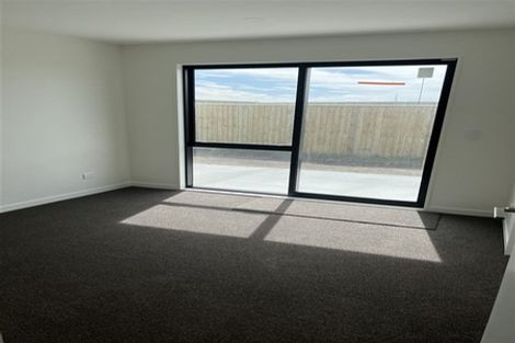 Photo of property in 5 Harry Manship Crescent, Halswell, Christchurch, 8025