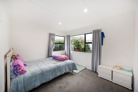 Photo of property in 18 Snowdon Avenue, Terrace End, Palmerston North, 4410