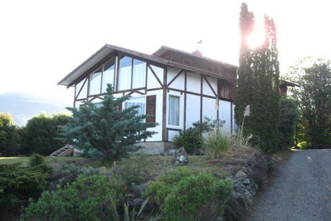 Photo of property in 87 Cedar Drive, Kelvin Heights, Queenstown, 9300