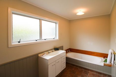 Photo of property in 125 Taylor Street, Carterton, 5713