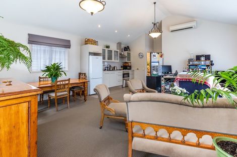 Photo of property in 33 Chateau Crescent, Rangatira Park, Taupo, 3330