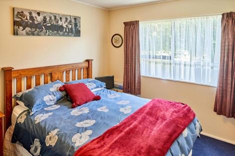 Photo of property in 75 Omapere Street, Whitby, Porirua, 5024