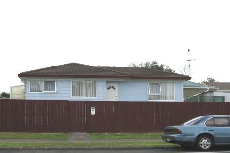 Photo of property in 2/224 Waitemata Drive, Ranui, Auckland, 0612