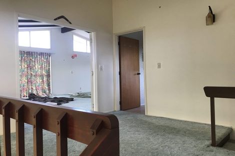 Photo of property in 36 Sunset Road, Unsworth Heights, Auckland, 0632