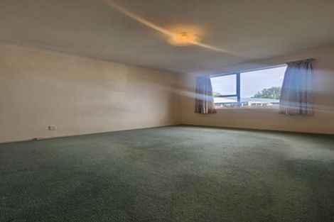 Photo of property in 1/34 Darren Crescent, Half Moon Bay, Auckland, 2012