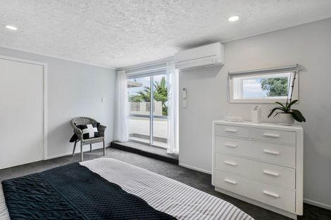 Photo of property in 1/15 Pemberton Avenue, Bayview, Auckland, 0629