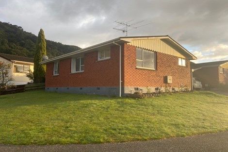 Photo of property in 1 Fremont Grove, Totara Park, Upper Hutt, 5018
