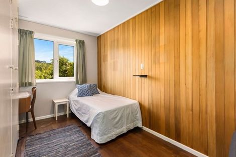 Photo of property in 37 Titiro Moana Road, Korokoro, Lower Hutt, 5012