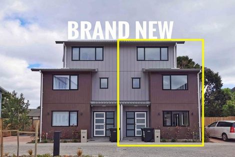 Photo of property in 22 Eileen Newey Place, Henderson, Auckland, 0612