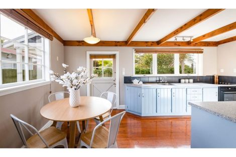 Photo of property in 2/96 Kerrs Road, Avonside, Christchurch, 8061