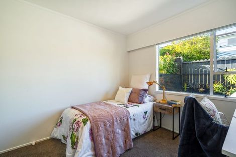 Photo of property in 1/34c Sunnynook Road, Sunnynook, Auckland, 0620