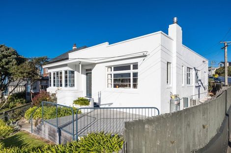 Photo of property in 19 Cliffs Road, Saint Clair, Dunedin, 9012