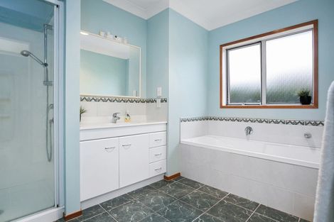 Photo of property in 11 Lucombe Place, Cambridge, 3434