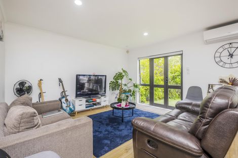 Photo of property in 3/2 Sunnydale Place, Oteha, Auckland, 0632