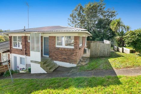 Photo of property in 1/13 Ayton Drive, Totara Vale, Auckland, 0629