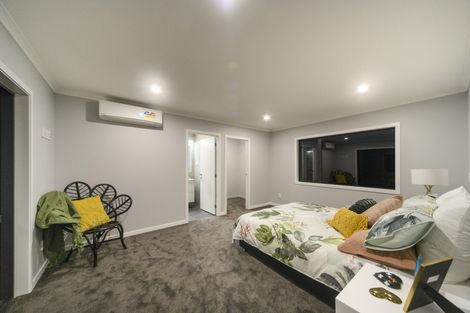 Photo of property in 3 Vaucluse Heights, Fitzherbert, Palmerston North, 4410