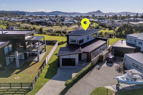 Photo of property in 17 Fred Harsant Drive, Cooks Beach, 3591