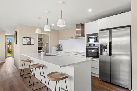 Photo of property in 28 Rotomanu Place, Pyes Pa, Tauranga, 3112