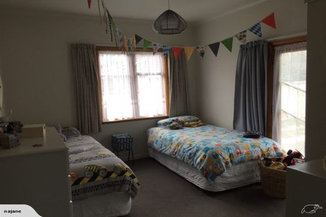 Photo of property in 28 Cruickshank Road, Clouston Park, Upper Hutt, 5018