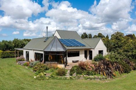 Photo of property in 6 Hill Road, Ormond, Gisborne, 4071