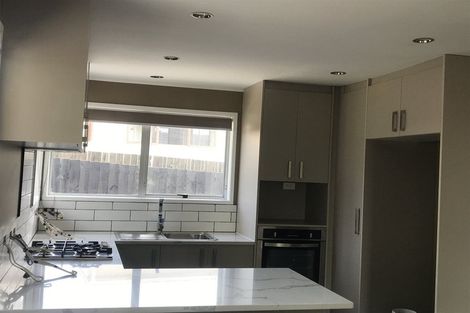 Photo of property in 7 Caringbah Drive, Papatoetoe, Auckland, 2025