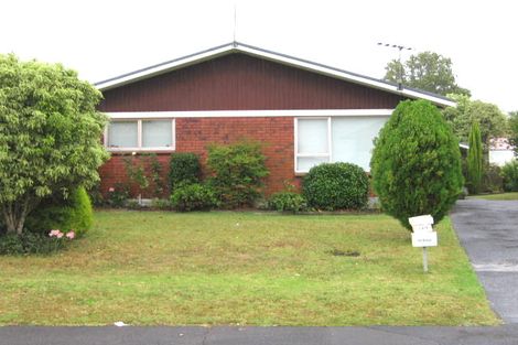 Photo of property in 1/149 Farquhar Road, Glendene, Auckland, 0602