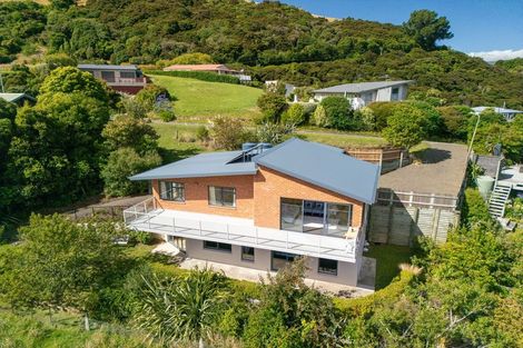 Photo of property in 6 Seaview Lane, Wainui, French Farm, 7582