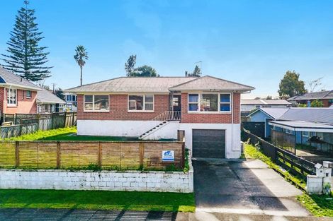 Photo of property in 30 Ingram Street, Papakura, 2110