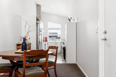 Photo of property in 18b Komata Crescent, Papamoa Beach, Papamoa, 3118