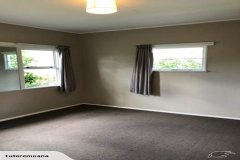 Photo of property in 72 Kent Street, Carterton, 5713
