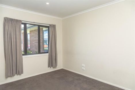 Photo of property in 11 Feist Street, Carterton, 5713