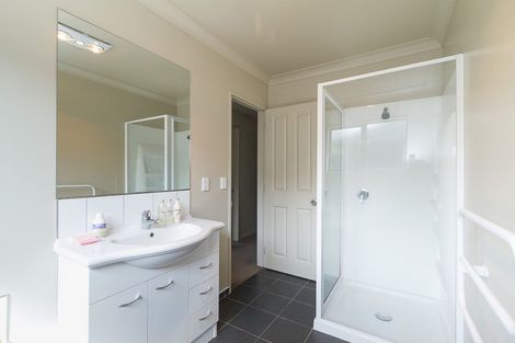 Photo of property in 32 Moana Grove, Waiwhetu, Lower Hutt, 5010