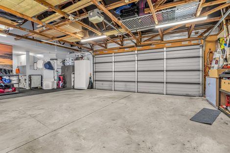 Photo of property in 6 Mccahon Drive, Pukehangi, Rotorua, 3015