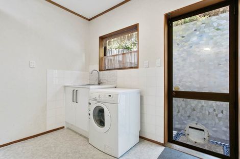 Photo of property in 2/30 Honeysuckle Lane, Mairangi Bay, Auckland, 0630