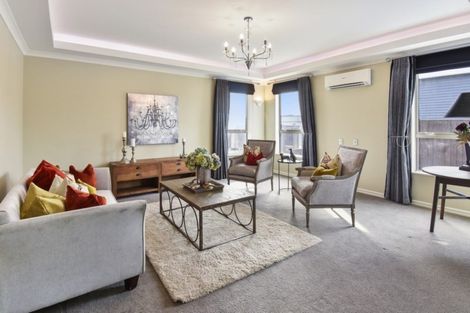 Photo of property in 15 Bejoy Rise, East Tamaki Heights, Auckland, 2016