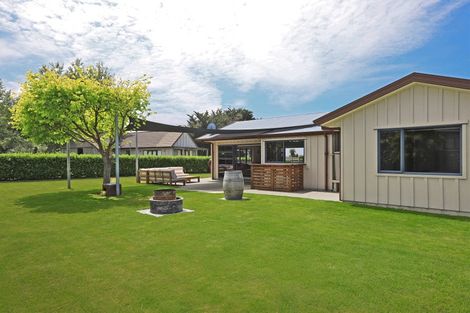 Photo of property in 16 Airini Road, Waimarama, Havelock North, 4294