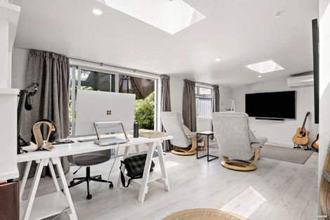 Photo of property in 17 Onepu Lane, Manly, Whangaparaoa, 0930