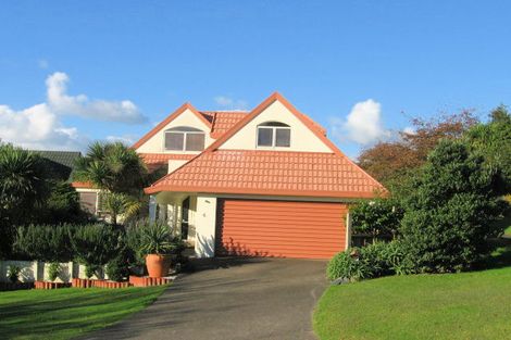 Photo of property in 1/4 Rakaia Rise, Clover Park, Auckland, 2019