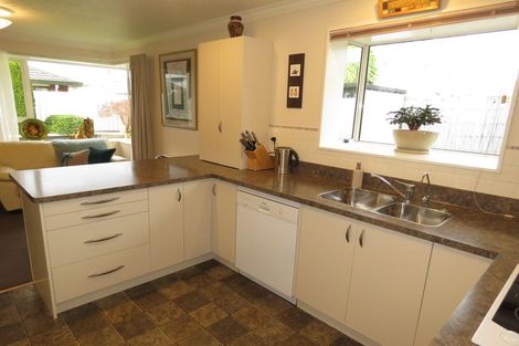 Photo of property in 51 Vogel Place, Waikiwi, Invercargill, 9810