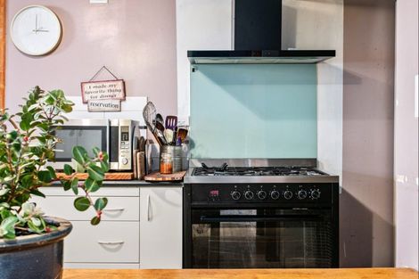 Photo of property in 4 Martin Road, Outer Kaiti, Gisborne, 4010