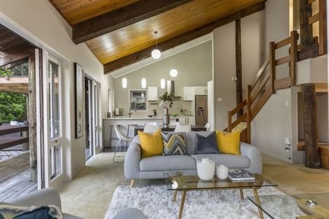 Photo of property in 25 Pemberton Avenue, Bayview, Auckland, 0629