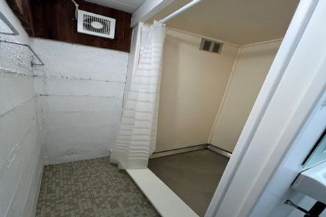Photo of property in 100 Helston Road, Paparangi, Wellington, 6037
