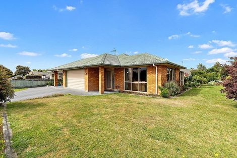 Photo of property in 2 Mews Place, Forest Lake, Hamilton, 3200