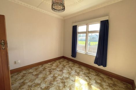 Photo of property in 105 Macandrew Road, South Dunedin, Dunedin, 9012