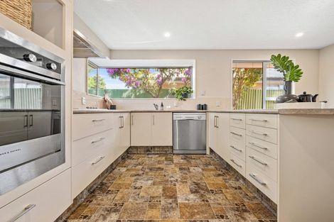 Photo of property in 8a Puna Street, Riccarton, Christchurch, 8041