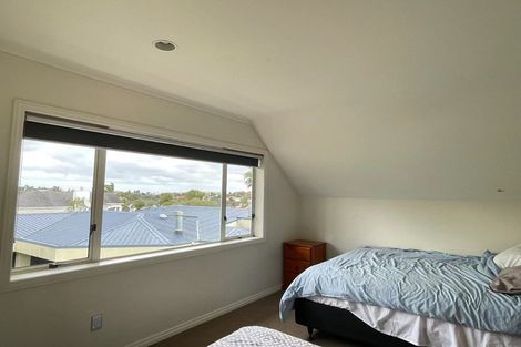 Photo of property in 6 Anaheim Boulevard, Shamrock Park, Auckland, 2016